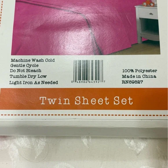 Twin Sheet Set Hot Pink - Picture 4 of 4